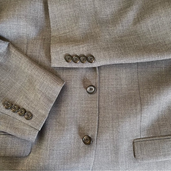 Ralph Lauren Blazer - Gray.  Mens: 42S - Picture 5 of 7